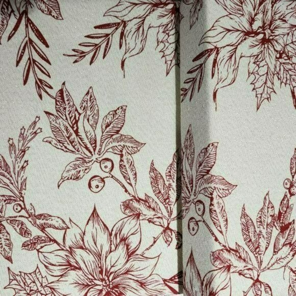 Rachel Ashwell Poinsettia Flowers Tablecloth 60x84in Oblong Gold Accents - Picture 10 of 12